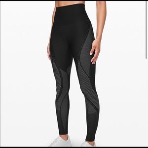 NWT Lululemon mapped out HR tight
